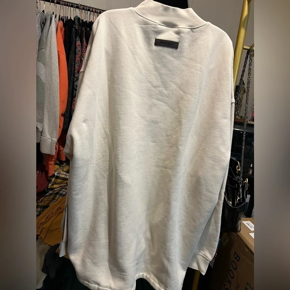 NWT Men’s ESSENTIALS Sweater - Egg Shell/Cream - 2XL - Picture 5 of 12